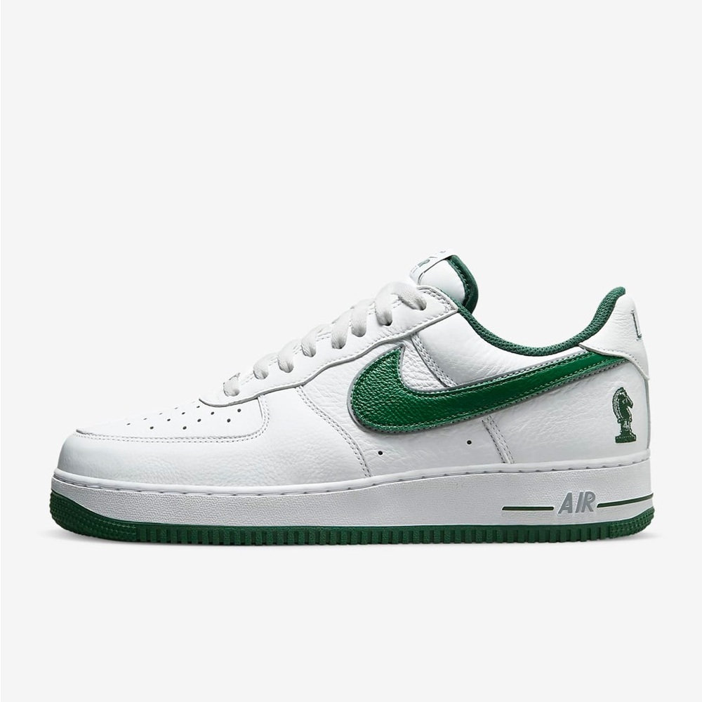 Brand new no box! Men’s Size 5.5/Women’s size 7! AF1 Tribute to Lebron shoes!